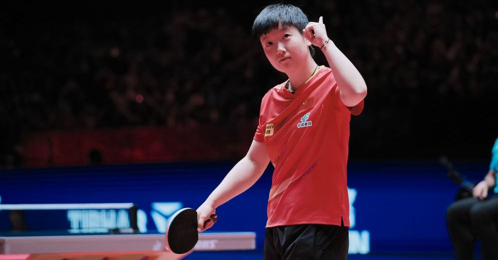 上海久事以111-72大胜四川丰谷，展现强大实力，全队多点开花，四川队虽努力但难敌强队。