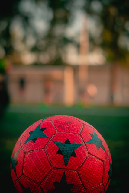 东体：邵佳一在推进国足新老交替过程中需要打造“嫡系部队”